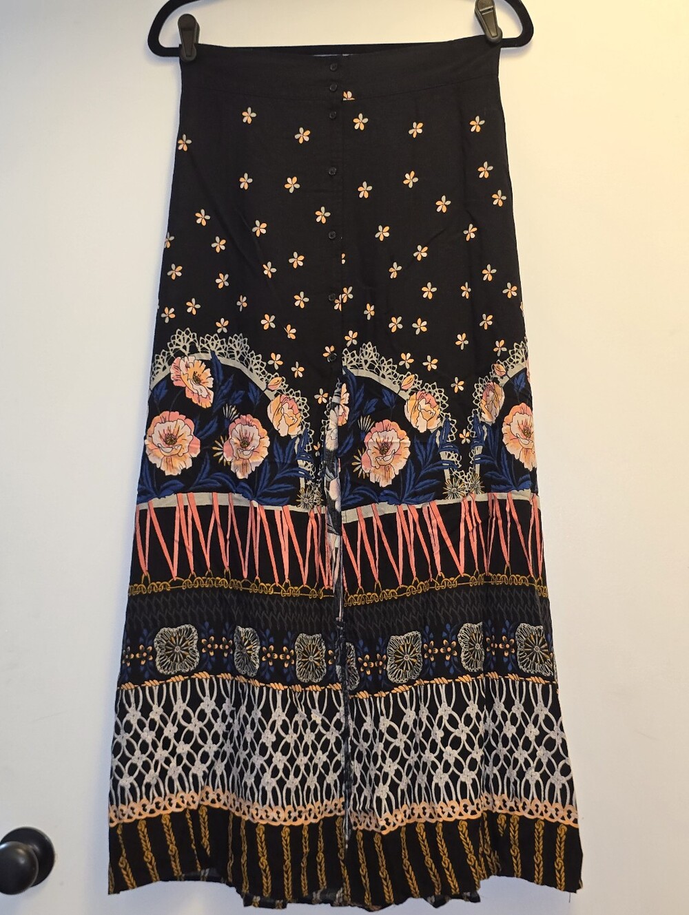 Express Black Multi-Color Floral Boho Tiered Long Maxi Skirt Size Small S/P